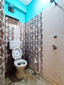 Bathroom Image of 799 Sq.ft 2 BHK Apartment / Flat for sale in Keshtopur Kolkata for Rs. 3036200