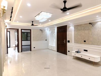 Living Room Image of 1949 Sq.ft 3 BHK Builder Floor for sale in Palm Mayfield Garden, Sector 50 Gurgaon for Rs. 28000000