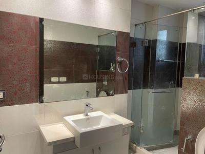 Bathroom Image of 4500 Sq.ft 4 BHK Independent House for rent in Panchsheel Park New Delhi for Rs. 225000