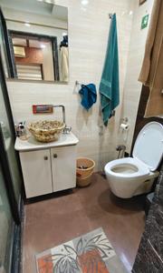 Bathroom Image of 1200 Sq.ft 2 BHK Apartment / Flat for rent in Bandra West Mumbai for Rs. 155000