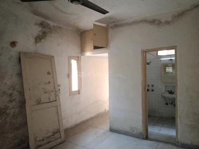 Bedroom Image of 1500 Sq.ft 3 BHK Apartment / Flat for rent in Mahavir Apartment, Sector 29 Noida for Rs. 50000