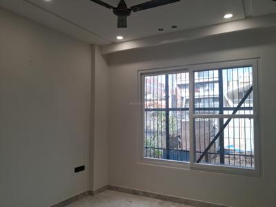 Bedroom Image of 1800 Sq.ft 3 BHK Builder Floor for rent in Paschim Vihar New Delhi for Rs. 75000