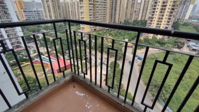 Balcony Image of 990 Sq.ft 2 BHK Apartment / Flat for rent in Maxblis White House, Sector 75 Noida for Rs. 30000