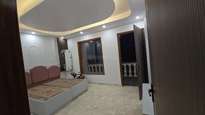 Bedroom Image of 2000 Sq.ft 4 BHK Builder Floor for sale in Laxmi Nagar New Delhi for Rs. 23000000