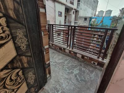 Balcony Image of 550 Sq.ft 2 BHK Builder Floor for rent in Mayur Vihar Phase 1 New Delhi for Rs. 16000