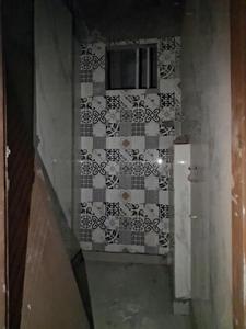 Common Bathroom Image of 1450 Sq.ft 3 BHK Apartment / Flat for sale in Sector 73 Noida for Rs. 5100000