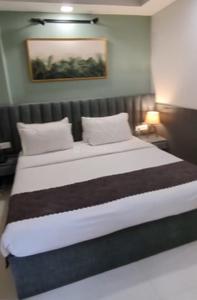 Bedroom Image of 639 Sq.ft 1 BHK Apartment / Flat for sale in Plus Senate Court, Sector 62 Gurgaon for Rs. 7000000
