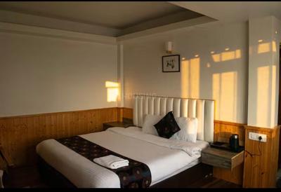 Bedroom Image of 1200 Sq.ft 2 BHK Apartment / Flat for rent in L I G Colony Indore for Rs. 21000