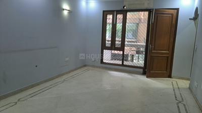 Bedroom Image of 5000 Sq.ft 4 BHK Builder Floor for rent in Maharani Bagh New Delhi for Rs. 250000