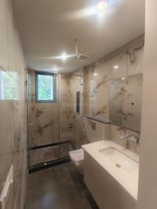 Bathroom Image of 1500 Sq.ft 3.5 BHK Independent House for rent in Saket RWA, Saket New Delhi for Rs. 225000