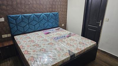 Bedroom Image of 500 Sq.ft 1 RK Builder Floor for rent in Amrapali Princely Estate, Sector 76 Noida for Rs. 15500