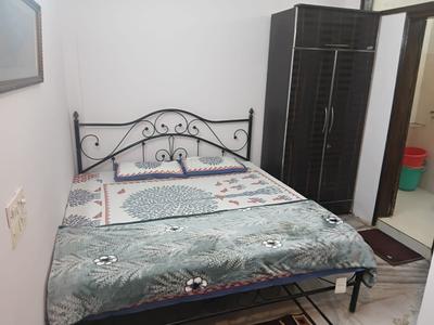 Bedroom Image of 1000 Sq.ft 2 BHK Apartment / Flat for rent in Lajpat Nagar New Delhi for Rs. 50000