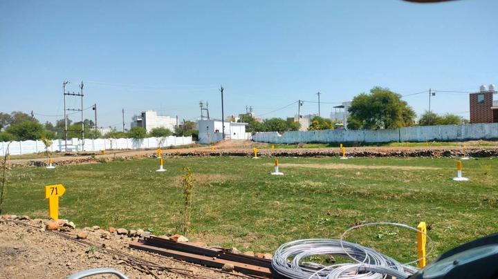 Vijay Nagar Main Image 1