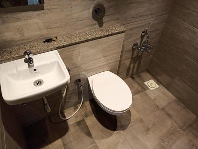 Bathroom Image of 1250 Sq.ft 2 BHK Apartment / Flat for rent in Shaligram Prime, South Bopal Ahmedabad for Rs. 32000