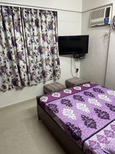 Bedroom Image of 990 Sq.ft 2 BHK Apartment / Flat for rent in Evershine Millennium Paradise, Kandivali East Mumbai for Rs. 55000