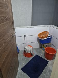 Bathroom Image of 1400 Sq.ft 4 BHK Apartment / Flat for sale in Sundaram Highview, Waghodia Road Vadodara for Rs. 800000
