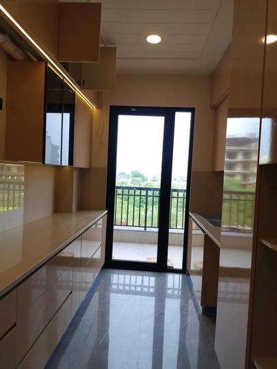 Paras Square Main Image 1