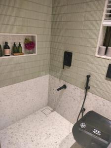 Bathroom Image of 900 Sq.ft 3 BHK Apartment / Flat for sale in Chandak Highscape City 1A, Chembur Mumbai for Rs. 24000000