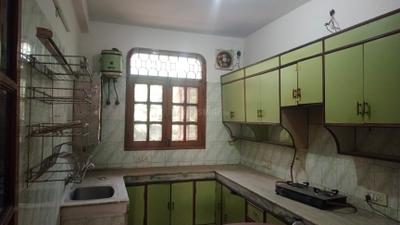 Kitchen Image of 650 Sq.ft 1 BHK Builder Floor for rent in Sector 14 Gurgaon for Rs. 20000