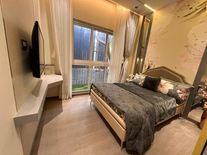 Unimont 24 Karat Main Image 1