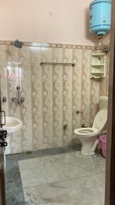 Bathroom Image of 1500 Sq.ft 2 BHK Builder Floor for rent in Jakhan Dehradun for Rs. 15500