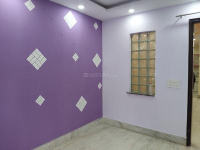 Bedroom Image of 850 Sq.ft 2 BHK Builder Floor for rent in Preet Vihar New Delhi for Rs. 21000