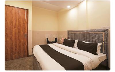 Bedroom Image of Crown in in Haiderpur, New Delhi