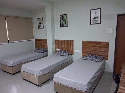 Bedroom Image of Garuda boys hostel Erandwne nalstop metro station near sndt college karve road in Kothrud, Pune