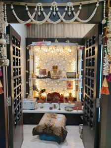 Pooja Room Image of 2340 Sq.ft 4 BHK Apartment / Flat for sale in Express Enclave, Andheri East Mumbai for Rs. 65100000