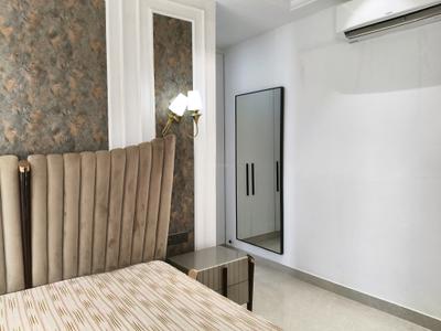 Bedroom Image of 2900 Sq.ft 3 BHK Apartment / Flat for rent in Emaar The Palm Springs, DLF Phase 5 Gurgaon for Rs. 175000