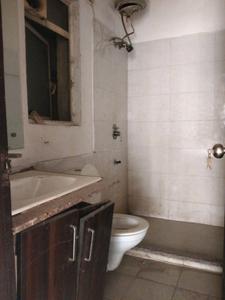 Common Bathroom Image of 1700 Sq.ft 3 BHK Apartment / Flat for sale in DLF Capital Greens, Karampura New Delhi for Rs. 31000000