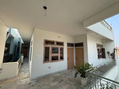 Balcony Image of 1800 Sq.ft 2 BHK Builder Floor for rent in Barra Kanpur for Rs. 8000