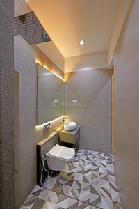 Bathroom Image of 643 Sq.ft 2 BHK Apartment / Flat for sale in RUPAREL VIVANZA, Byculla Mumbai for Rs. 25500000