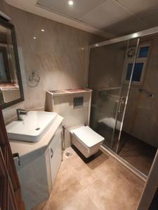 Bathroom Image of 1700 Sq.ft 3 BHK Apartment / Flat for rent in Banaswadi Bengaluru for Rs. 65000