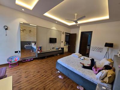 Bedroom Image of 4500 Sq.ft 5 BHK Builder Floor for sale in Big Block South City 2, Sector 49 Gurgaon for Rs. 60000000
