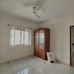 Bedroom Image of 910 Sq.ft 2 BHK Apartment / Flat for rent in Kasturi Nagar Bengaluru for Rs. 35000