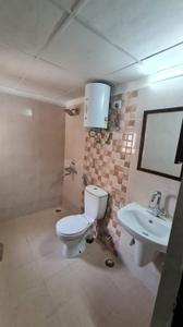 Bathroom Image of 500 Sq.ft 1 RK Independent House for rent in Amrapali Princely Estate, Sector 76 Noida for Rs. 20000