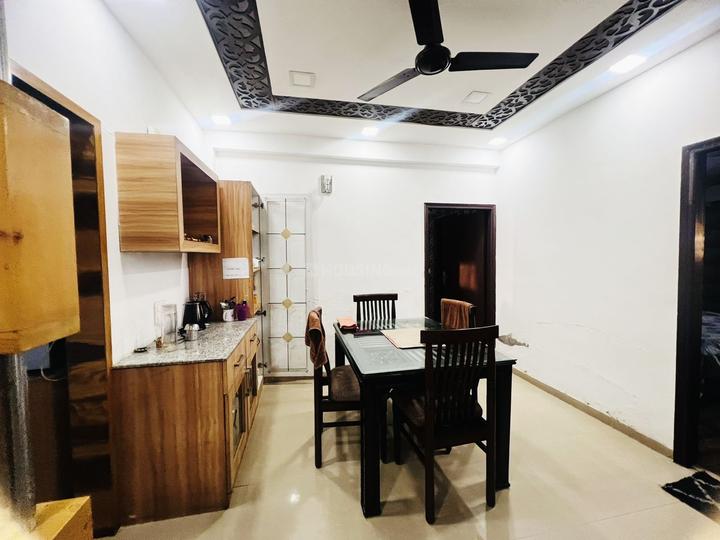 Hollywood Heights Main Image 1