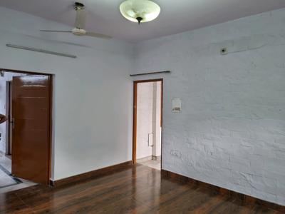 Living Room Image of 1100 Sq.ft 2 BHK Apartment / Flat for rent in DDA Flat Janakpuri, Janakpuri New Delhi for Rs. 25000
