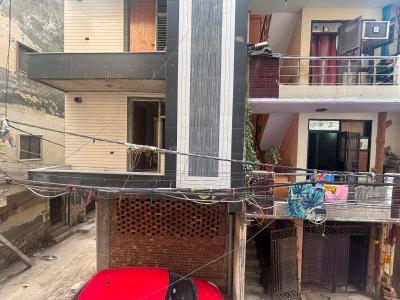 Balcony Image of 800 Sq.ft 3 BHK Apartment / Flat for rent in RWA Om Vihar, Uttam Nagar New Delhi for Rs. 13000