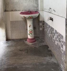 Bathroom Image of 600 Sq.ft 2 BHK Apartment / Flat for rent in Fulsungi Rudrapur for Rs. 6000