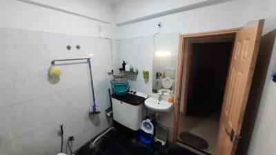 Bathroom Image of 1200 Sq.ft 3 BHK Penthouse for rent in Vindhyanchal Nagar Indore for Rs. 30000