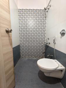 Bathroom Image of 900 Sq.ft 2 BHK Apartment / Flat for sale in Atul Pari Towers, Narhe Pune for Rs. 6200000