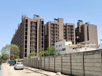 Image of 703 Sq.ft 3 BHK Apartment / Flat for sale in Saanvi Aarambh Vistara, Chandlodia, Ahmedabad for Rs. 5800000