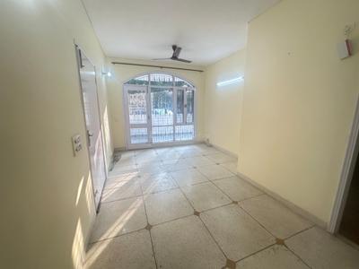 Living Room Image of 1250 Sq.ft 2 BHK Builder Floor for rent in Big Block South City 2, Sector 49 Gurgaon for Rs. 32000