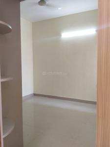 Bedroom Image of 835 Sq.ft 2 BHK Apartment / Flat for rent in NBCC Golf Homes, Noida Extension Greater Noida for Rs. 17000