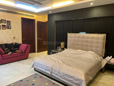 Bedroom Image of 4200 Sq.ft 4 BHK Builder Floor for sale in Maharani Bagh New Delhi for Rs. 225000000