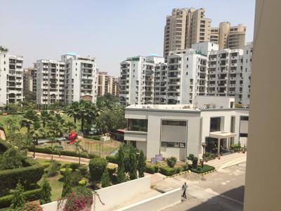 Balcony Image of 1215 Sq.ft 2 BHK Apartment / Flat for sale in Parsvnath Prestige, Sector 93A Noida for Rs. 16000000