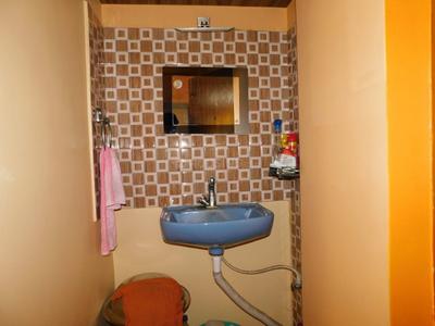 Bathroom Image of 900 Sq.ft 2 BHK Apartment / Flat for sale in Madurdaha Kolkata for Rs. 4300000