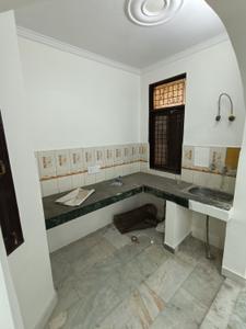 Kitchen Image of 950 Sq.ft 3 BHK Builder Floor for sale in Laxmi Nagar New Delhi for Rs. 7000000